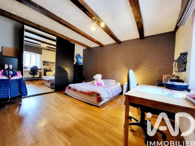 Maison - 220 m² - 7 pièces