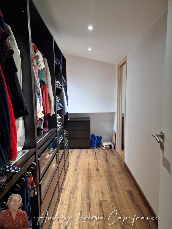 Maison - 251 m² - 7 pièces