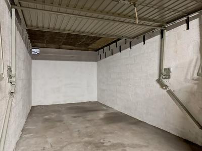 Parking / Garage - 14 m²