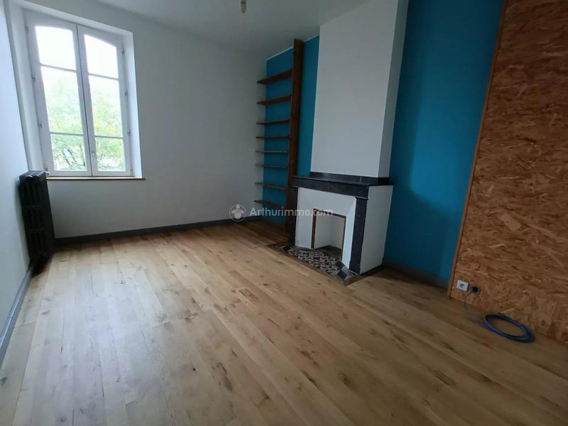 Maison - 225 m² - 9 pièces