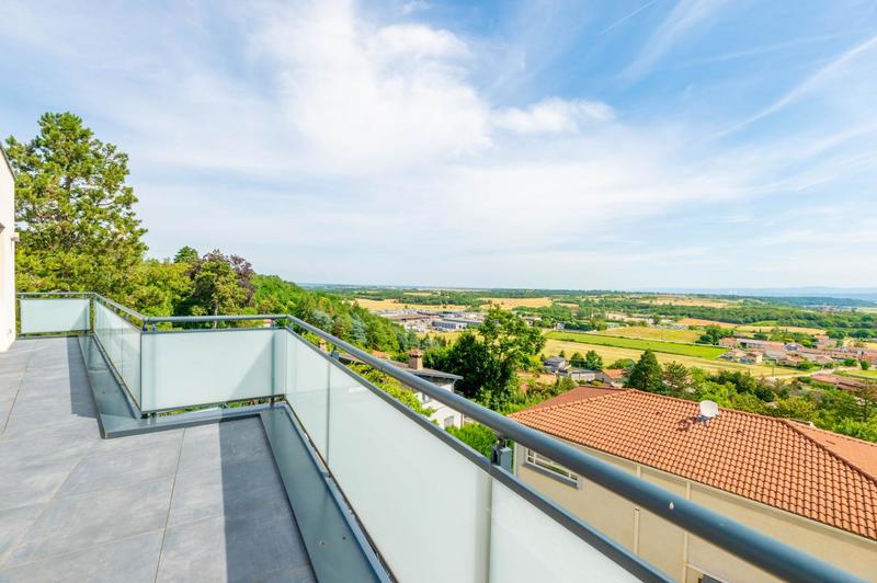 Maison - 226 m² - 6 pièces