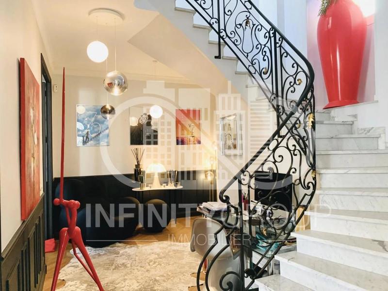 Maison de ville - 180 m² - 4 pièces