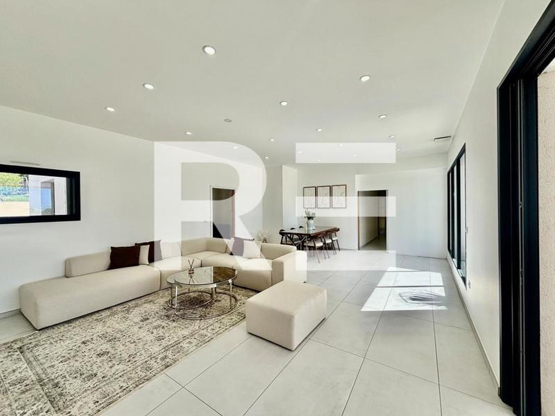 Maison d'architecte - 230 m² - 8 pièces