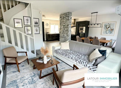 Maison - 90 m² - 4 pièces