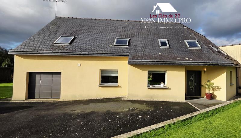 Maison - 288 m² - 10 pièces