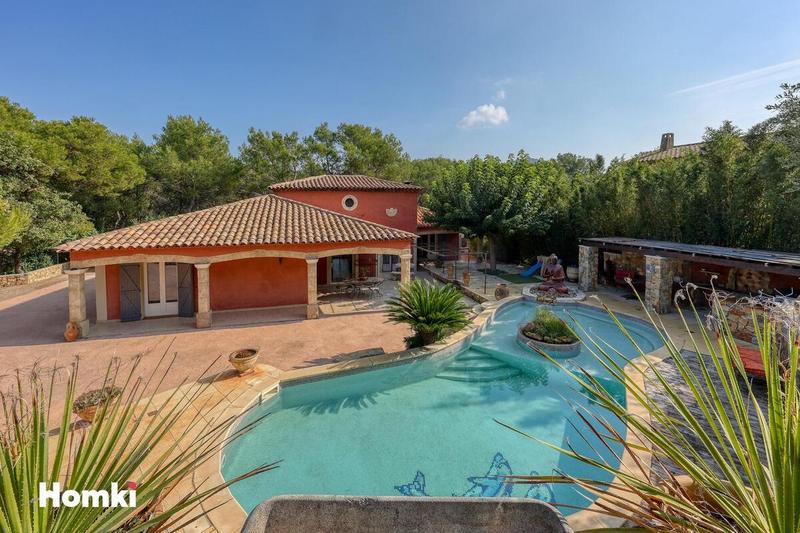 Villa - 209 m² - 6 pièces
