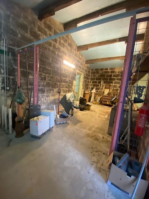 Grange - 485 m² - 2 pièces