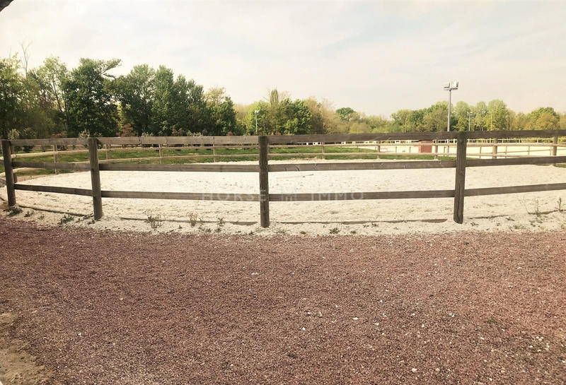 Maison - 470 m² - 12 pièces