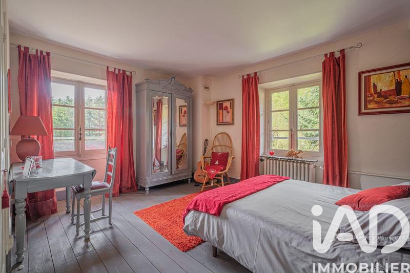 Maison - 231 m² - 10 pièces