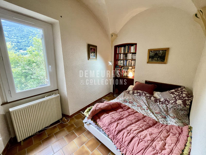 Château - 210 m² - 9 pièces