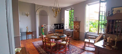 Propriété - 350 m² - 9 pièces