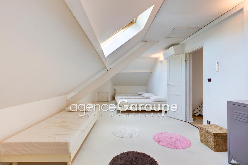 Villa - 187 m² - 6 pièces