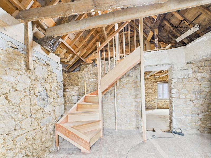 Maison - 260 m² - 8 pièces