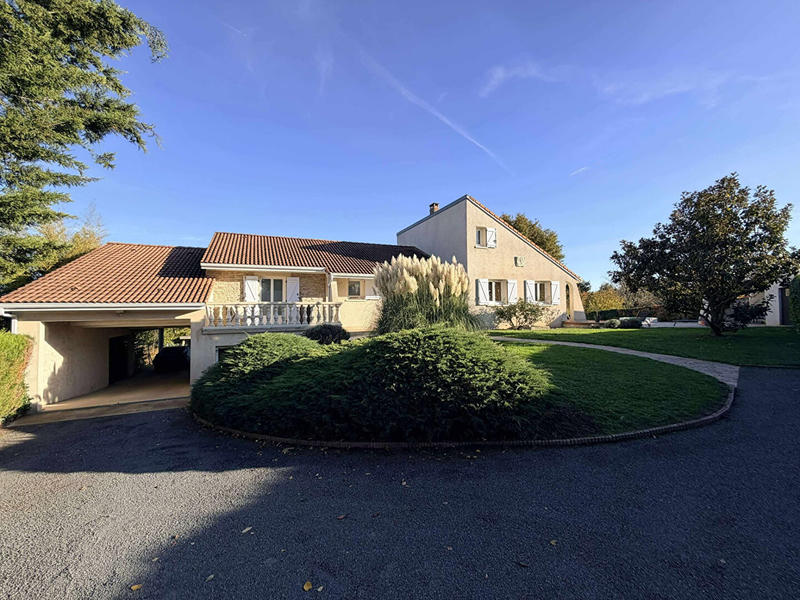 Maison - 193 m² - 5 pièces