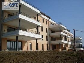 Appartement - 99 m² - 4 pièces