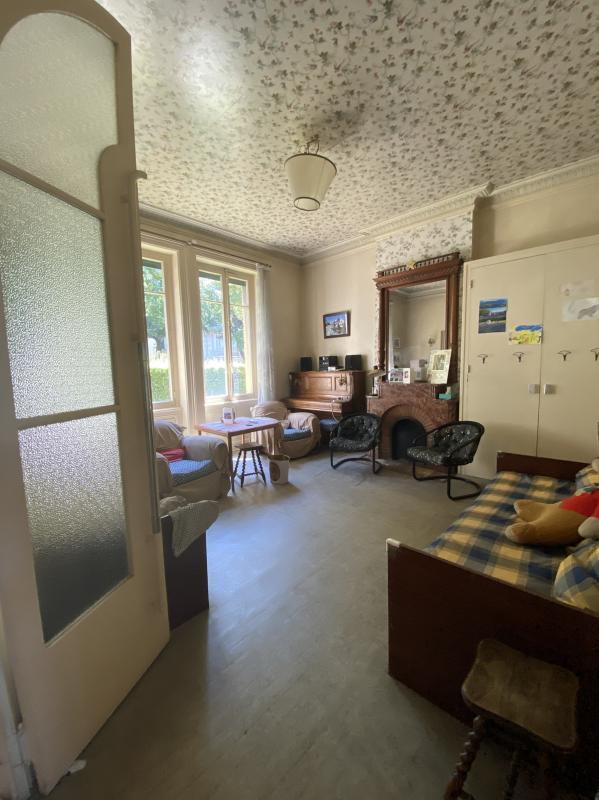 Maison - 232 m² - 8 pièces