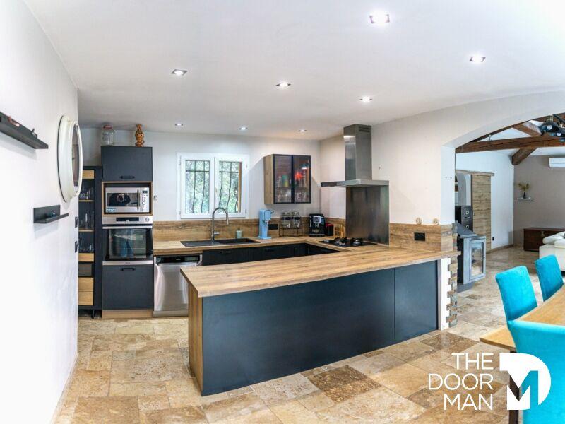 Villa - 167 m² - 6 pièces