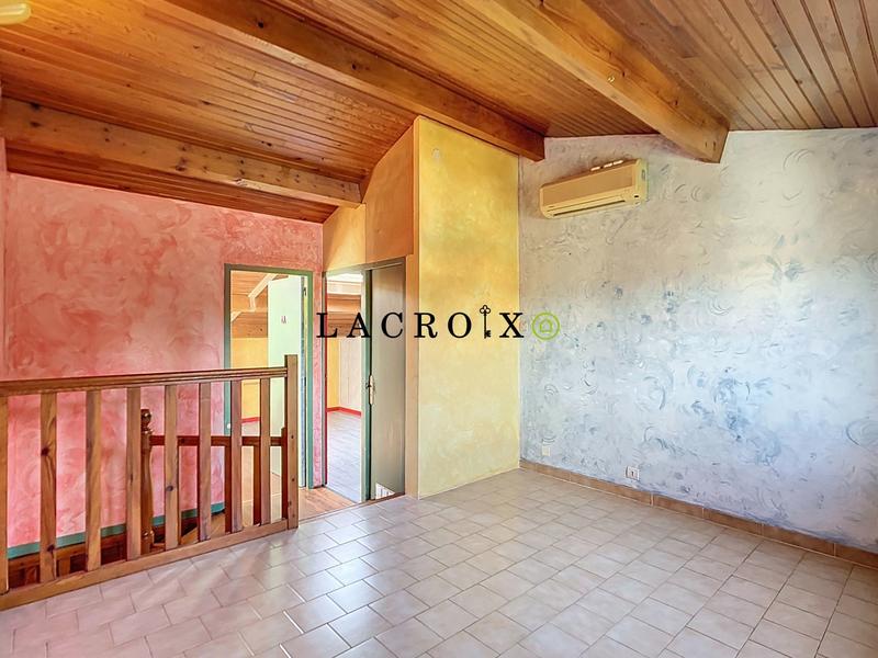 Maison - 93 m² - 5 pièces