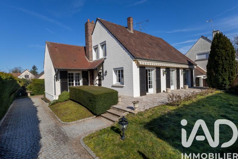 Maison - 163 m² - 9 pièces