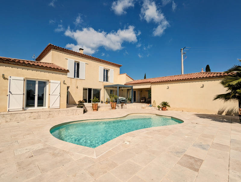 Villa - 196 m² - 6 pièces
