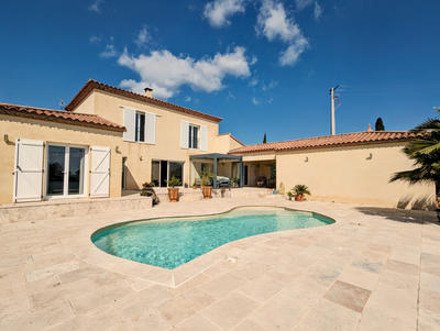 Villa - 196 m² - 6 pièces