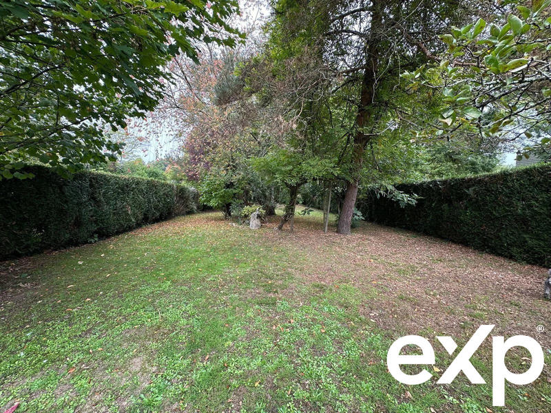 Maison - 239 m² - 8 pièces