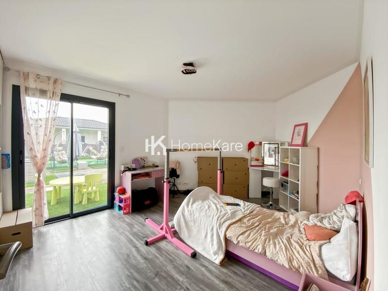 Villa - 275 m² - 8 pièces