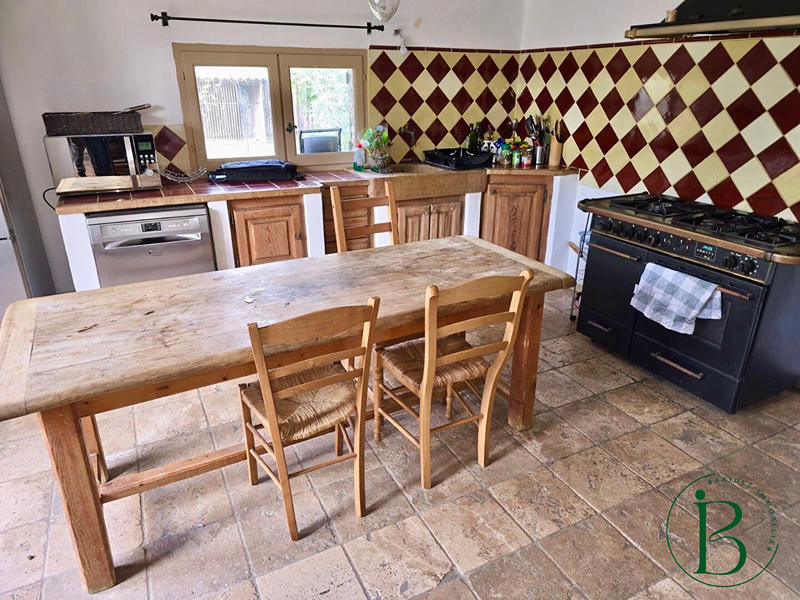 Maison - 170 m² - 6 pièces