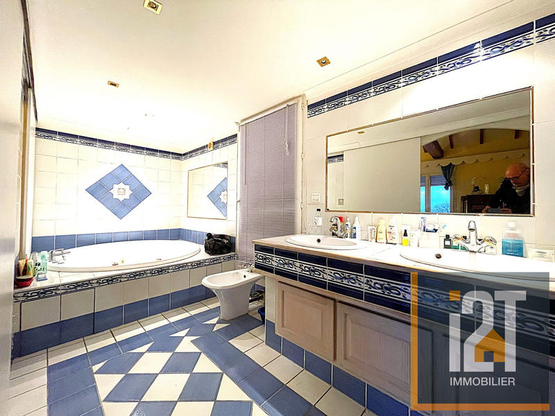 Villa - 173 m² - 7 pièces