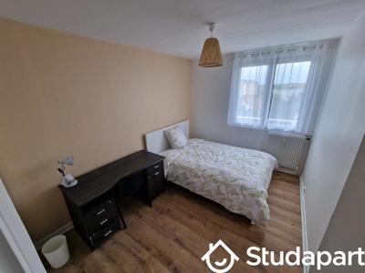 Chambre - 10 m² - 1 pièce