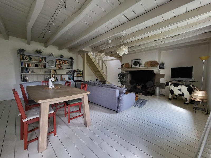 Propriété - 260 m² - 7 pièces