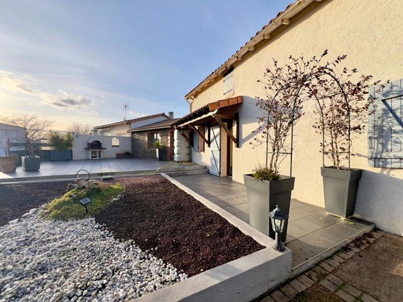 Maison - 230 m² - 7 pièces