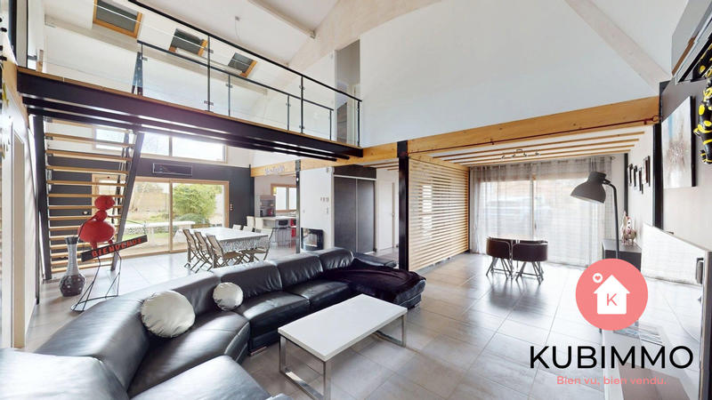 Maison - 177 m² - 7 pièces