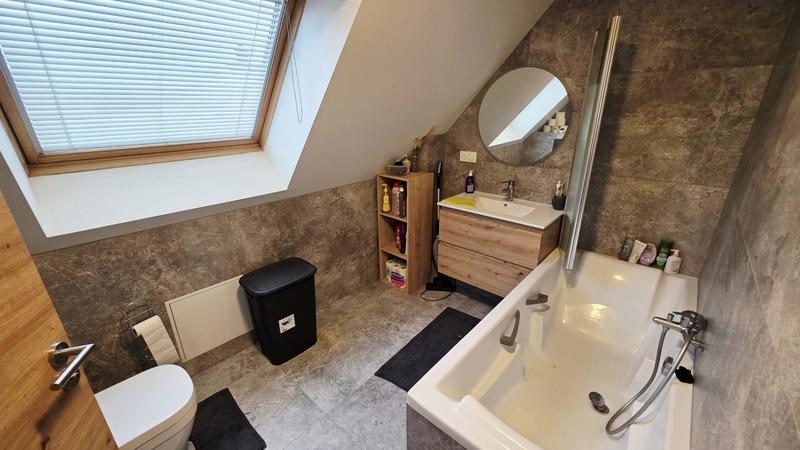 Maison traditionnelle - 144 m² - 8 pièces