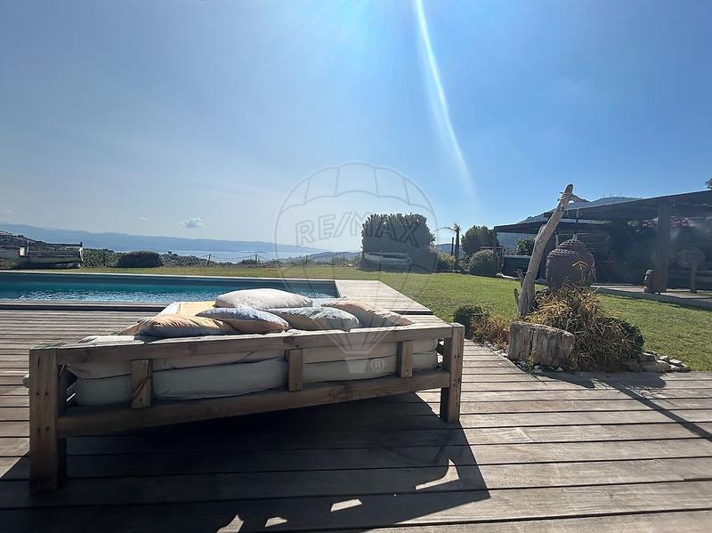 Villa - 150 m² - 4 pièces