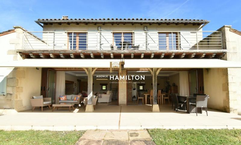 Propriété - 217 m² - 7 pièces