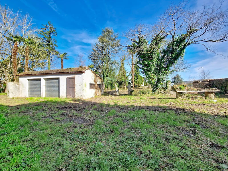 Maison - 550 m² - 14 pièces