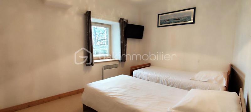 Maison - 182 m² - 6 pièces