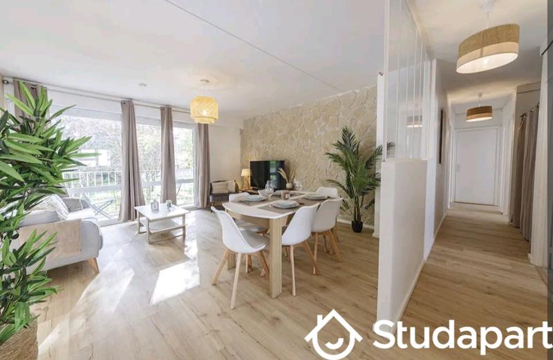 Chambre - 14 m² - 1 pièce