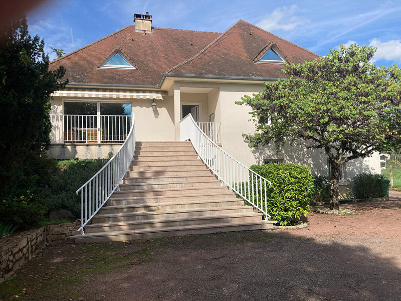 Maison - 167 m² - 8 pièces