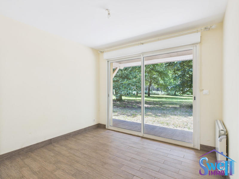 Maison contemporaine - 272 m² - 9 pièces