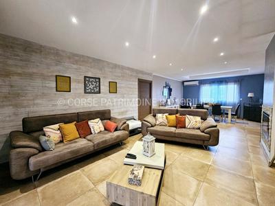 Villa - 152 m² - 4 pièces