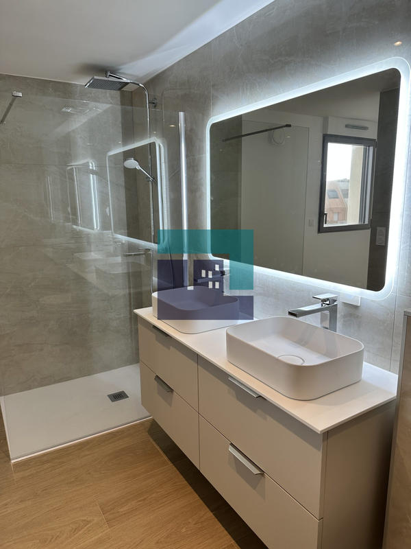 Appartement - 115 m² - 4 pièces