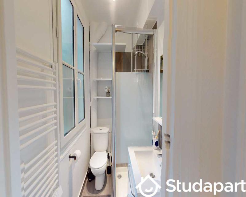 Chambre - 60 m² - 1 pièce