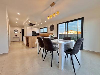 Maison - 115 m² - 5 pièces