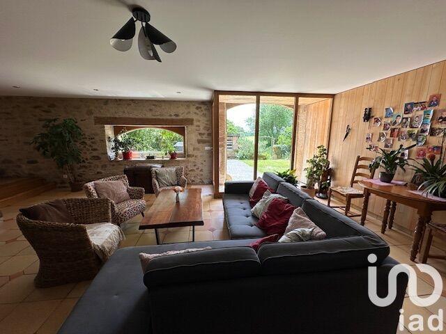 Maison - 300 m² - 9 pièces