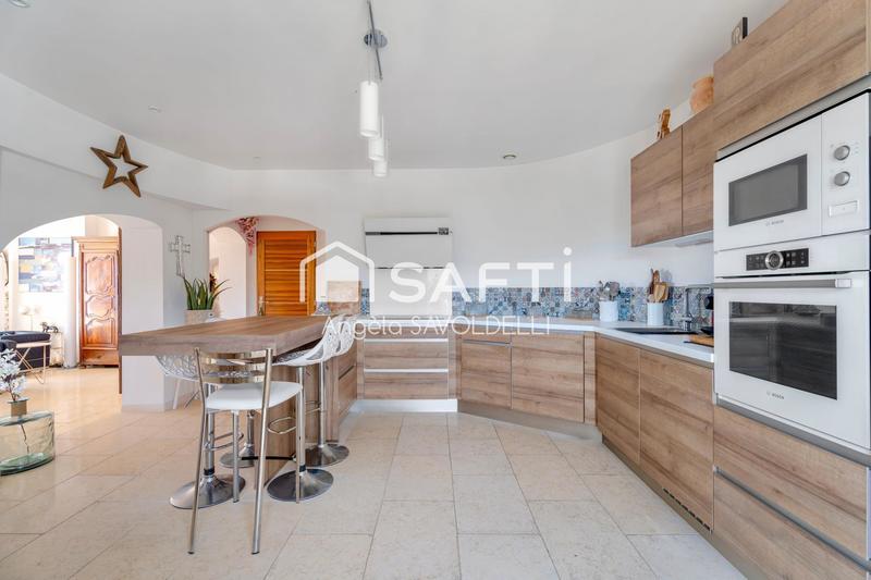 Appartement - 171 m² - 7 pièces