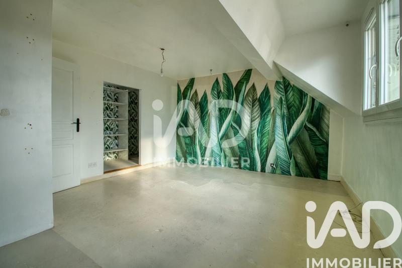 Maison - 223 m² - 8 pièces