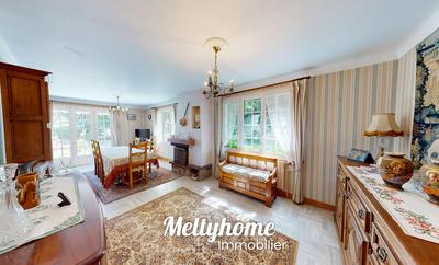 Maison - 180 m² - 10 pièces