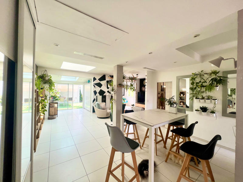 Villa - 258 m² - 7 pièces